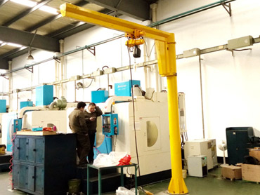 360 graders roterande kantileverkran